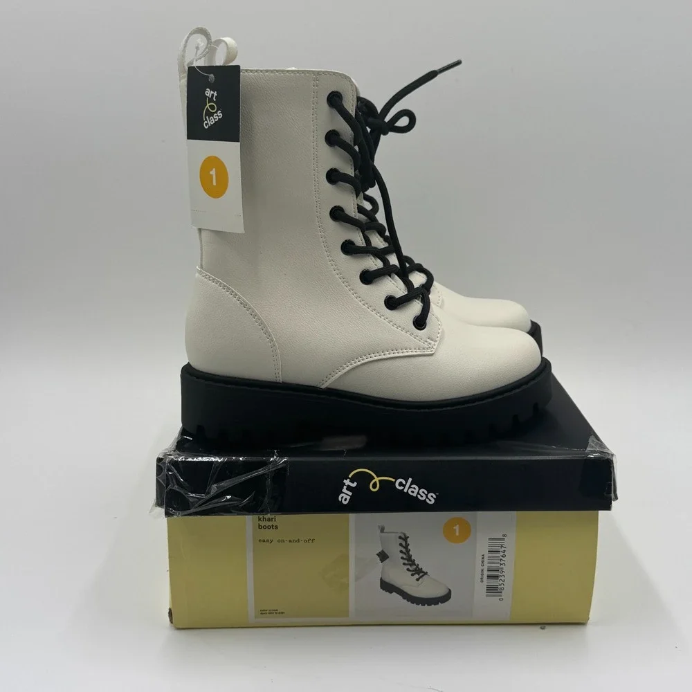 Art Class Khari Lace-Up Combat Boots Kids Size 1 Cream Faux Leather NIB